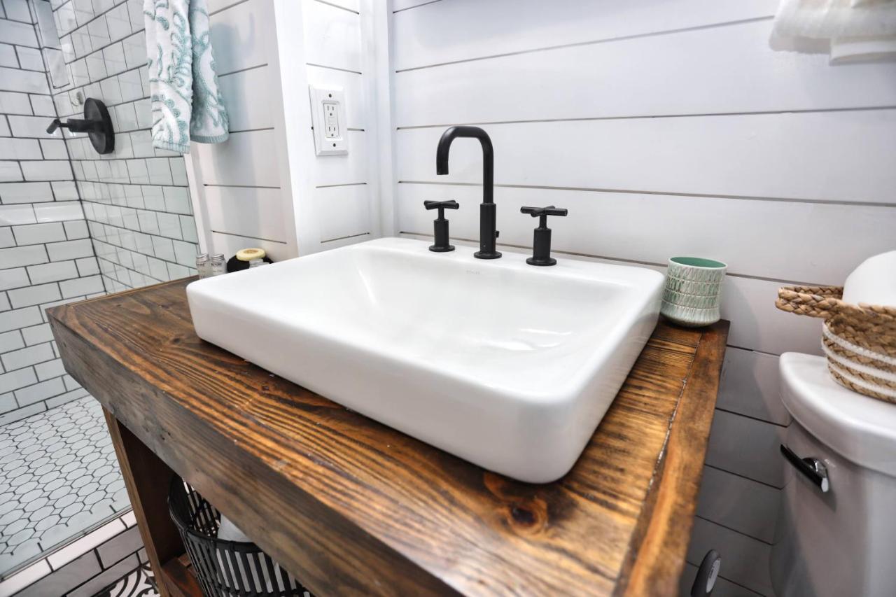 Historic Home Family Friendly Close To Seawall ガルベストン エクステリア 写真